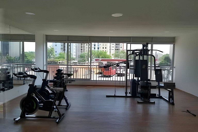 Apartamento con aire, hamaca, piscina y gym